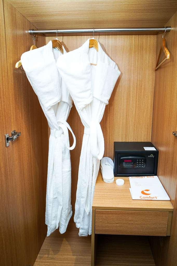 Comfort Inn Удайпур Стая снимка